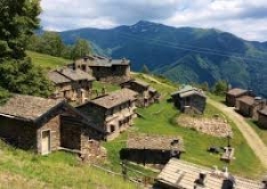 Con il CAI Luino “a passo lento” dal Passo Forcora a Monterecchio