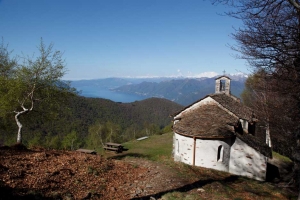 Tradizioni della montagna - Festa in località Alpone di Curiglia